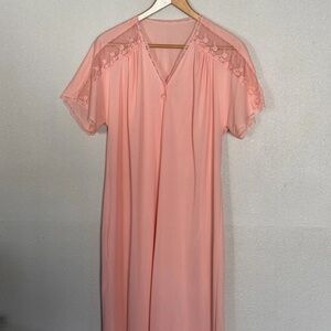 Vanity Fair Peach Nylon Nightwear Vintage